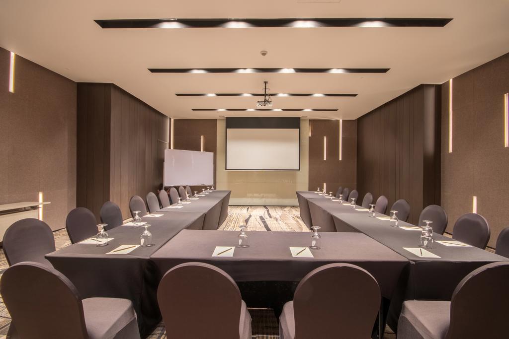 I'M Hotel Makati City Exteriér fotografie Meeting room