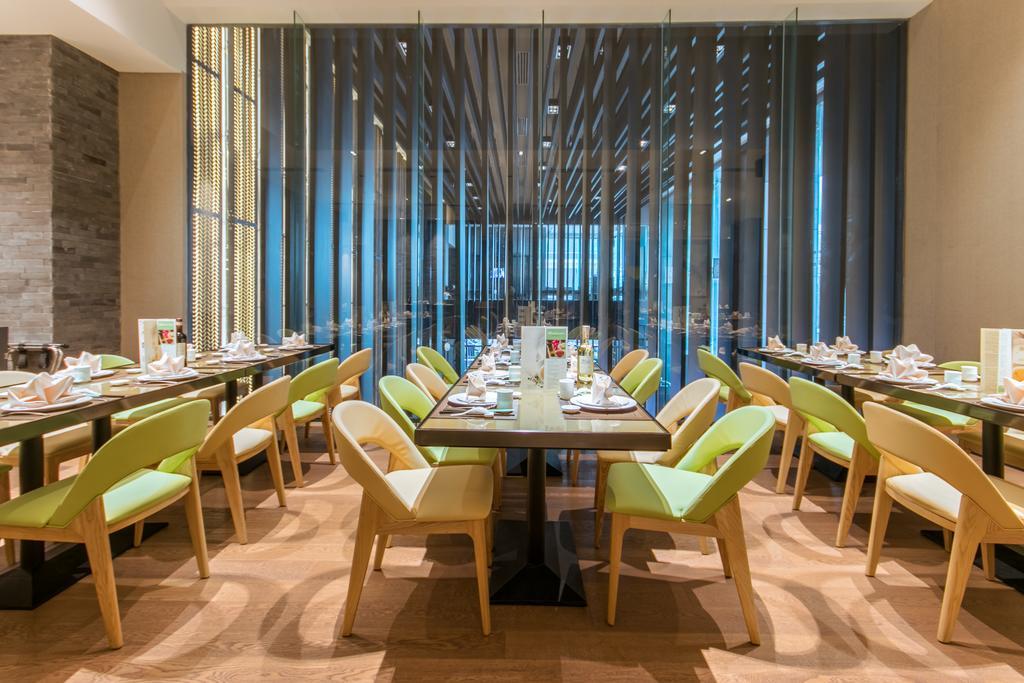 I'M Hotel Makati City Exteriér fotografie The interior of the restaurant
