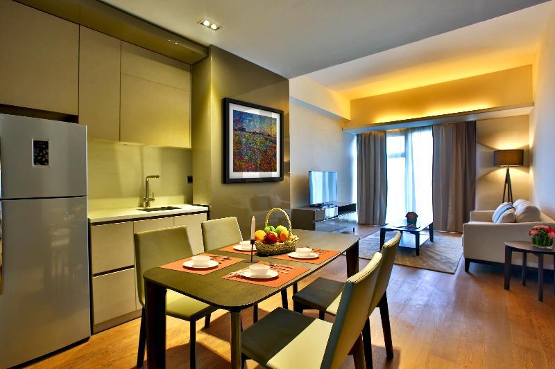 I'M Hotel Makati City Exteriér fotografie A typical apartment at The Residence