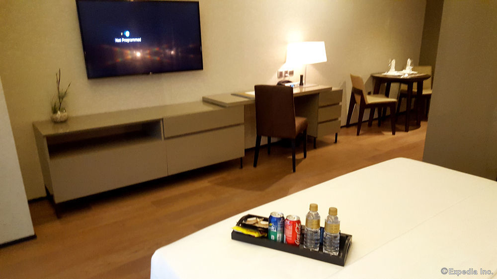 I'M Hotel Makati City Exteriér fotografie A room at the hotel